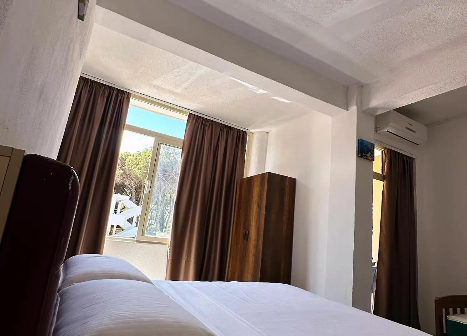 ***  Hotel Giulio Golem  Albania